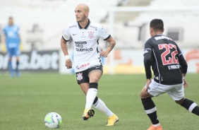 Lateral Fábio Santos no empate entre Corinthians e Vasco, na Neo Química Arena, pelo Brasileirão