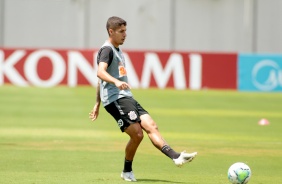 Gabriel Pereira na atividade da manhã deste sábado no CT Dr. Joaquim Grava