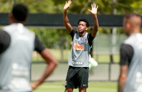 Gil na atividade da manhã deste sábado no CT Dr. Joaquim Grava