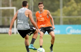 Matheus Araújo durante o treino desta segunda-feira no CT Joaquim Grava
