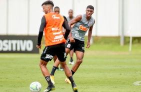 Treino de hoje contou com participao de garotos da base corinthiana