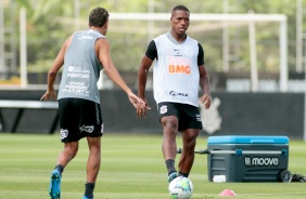 Xavier durante o treino desta segunda-feira no CT Joaquim Grava