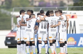 Elenco do Corinthians durante jogo contra o Red Bull Bragantino, neste domingo