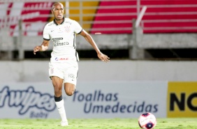 Menino Cau no embate entre Corinthians e Red Bul Bragantino, pelo Paulisto