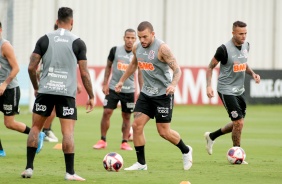 Andr Luis, Luan e companhia no treino desta tera-feira no CT Dr. Joaquim Grava