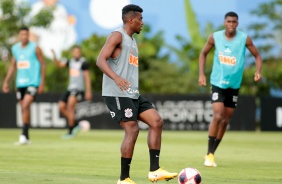 Cafu durante treino preparatrio para o jogo entre Corinthians e Palmeiras