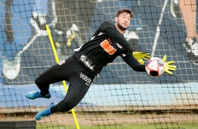 Caque Frana no treino desta tera-feira no CT Dr. Joaquim Grava