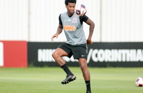 Gil durante treino preparatrio para o jogo entre Corinthians e Palmeiras