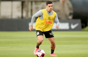 Lateral Fagner no treinamento de hoje no CT Joaquim Grava