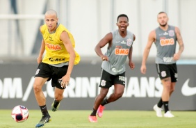 Meninos da base no treinamento de hoje no CT Joaquim Grava