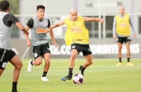 Roni e Gabriel Pereira no treinamento de hoje no CT Joaquim Grava