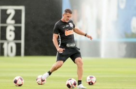 Vagner Mancini comandou o treinamento de hoje no CT Joaquim Grava