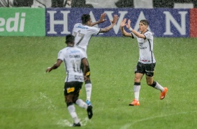 Vital comemora seu gol contra o Palmeiras, na Neo Química Arena, pelo Campeonato Paulista