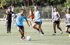 Adriana no treino do Corinthians na Argentina em preparao para  Libertadores Feminina