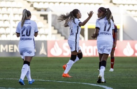 Andressinha e companheiras durante goleada sobre o El Nacional, pela Copa Libertadores Feminina