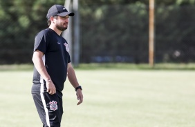 Arthur Elias no treino do Corinthians na Argentina em preparao para  Libertadores Feminina