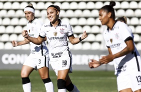 Crivelari durante goleada sobre o El Nacional, pela Copa Libertadores Feminina