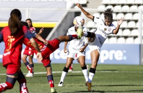 Ingryd durante goleada sobre o El Nacional, pela Copa Libertadores