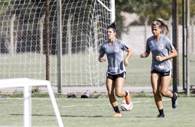 Paulinha e Diany no treino do Corinthians na Argentina em preparao para  Libertadores Feminina