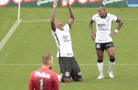 J e Otero no jogo contra a Ponte Preta, na Neo Qumica Arena, pelo Campeonato Paulista