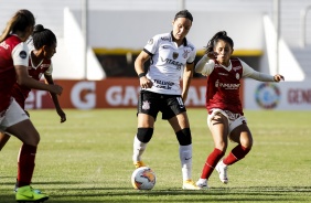 Crivelari no duelo contra o Universitario-PER, pela Copa Libertadores Feminina