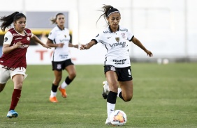 Diany no duelo contra o Universitario-PER, pela Copa Libertadores Feminina