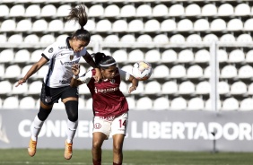Gabi no duelo contra o Universitario-PER, pela Copa Libertadores Feminina
