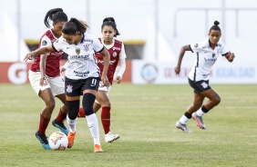 Gabi Nunes e Grazi no duelo contra o Universitario-PER, pela Copa Libertadores Feminina