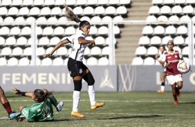 Gabi Nunes no duelo contra o Universitario-PER, pela Copa Libertadores Feminina