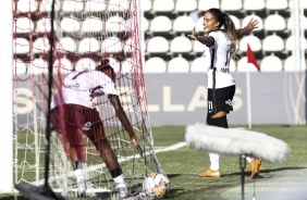 Gabi Nunes no duelo contra o Universitario-PER, pela Copa Libertadores Feminina