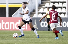 Gabi Zanotti no duelo contra o Universitario-PER, pela Copa Libertadores Feminina