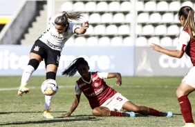 Giovanna Crivelari no duelo contra o Universitario-PER, pela Copa Libertadores Feminina