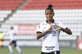 Grazi comemora seu gol contra o Unviersitario Desportes-PER, pela Libertadores Feminina