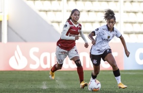 Ingryd no duelo contra o Universitario-PER, pela Copa Libertadores Feminina