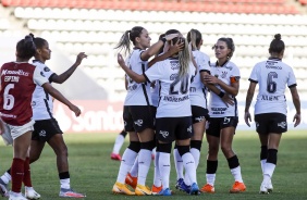 Jogadoras no jogo contra o Universitario-PER, pela Copa Libertadores Feminina
