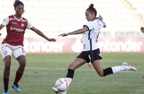 Juliete no duelo contra o Universitario-PER, pela Copa Libertadores Feminina