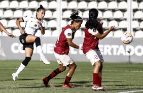Juliete no duelo contra o Universitario-PER, pela Copa Libertadores Feminina