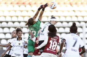 Pardal no duelo contra o Universitario-PER, pela Copa Libertadores Feminina