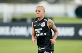 Adson no treino do Corinthians desta tera-feira, no CT Dr. Joaquim Grava