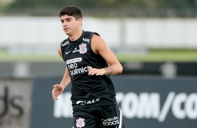 ngelo Araos no treino do Corinthians desta tera-feira, no CT Dr. Joaquim Grava