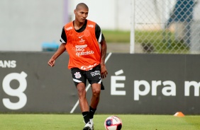 Antony no treino do Corinthians desta tera-feira, no CT Dr. Joaquim Grava