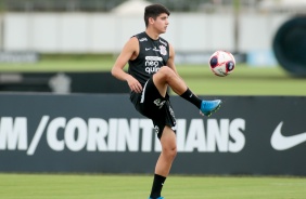 Araos no treino do Corinthians desta tera-feira, no CT Dr. Joaquim Grava