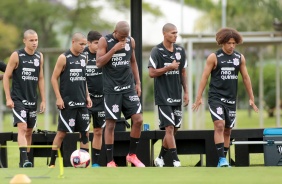 Elenco no treino do Corinthians desta tera-feira, no CT Dr. Joaquim Grava