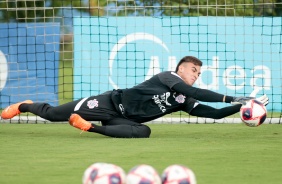 Matheus Donelli no treino do Corinthians desta tera-feira, no CT Dr. Joaquim Grava