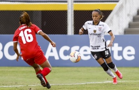 Atacante Adriana no jogo entre Corinthians e Amrica de Cali, pela Copa Libertadores Feminina