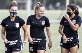 Tamires, Andressinha e Katiuscia no treino do Corinthians Feminino