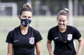 Tamires e Andressinha no treino do Corinthians Feminino