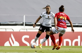 Giovanna Crivelari em ação contra o Santiago Morning pela Libertadores 2020