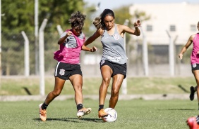 Ingryd e Gabi Nunes em atividade deste sbado do Corinthians na Argentina