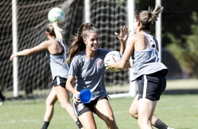 Jheniffer e Erika durante treino do Corinthians na Argentina